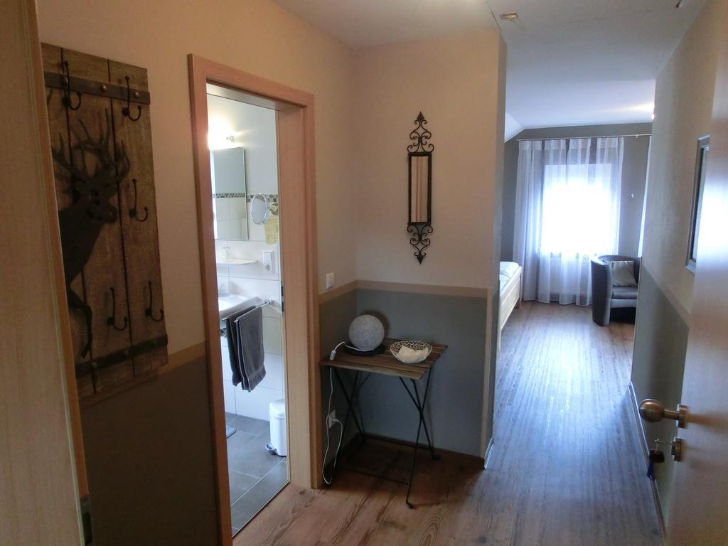 Ferienweingut Hirschen Schulstrasse Bed & Breakfast Burg  Room photo
