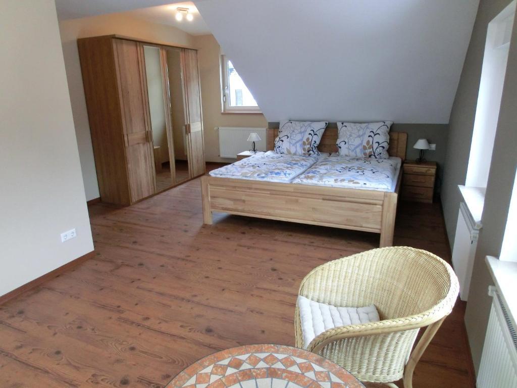 Ferienweingut Hirschen Schulstrasse Bed & Breakfast Burg  Room photo