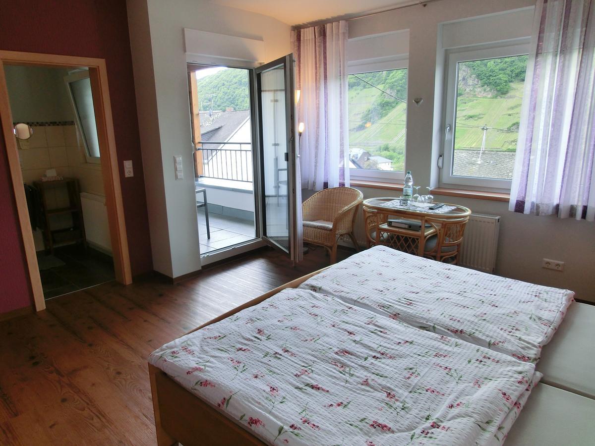 Ferienweingut Hirschen Schulstrasse Bed & Breakfast Burg  Exterior photo